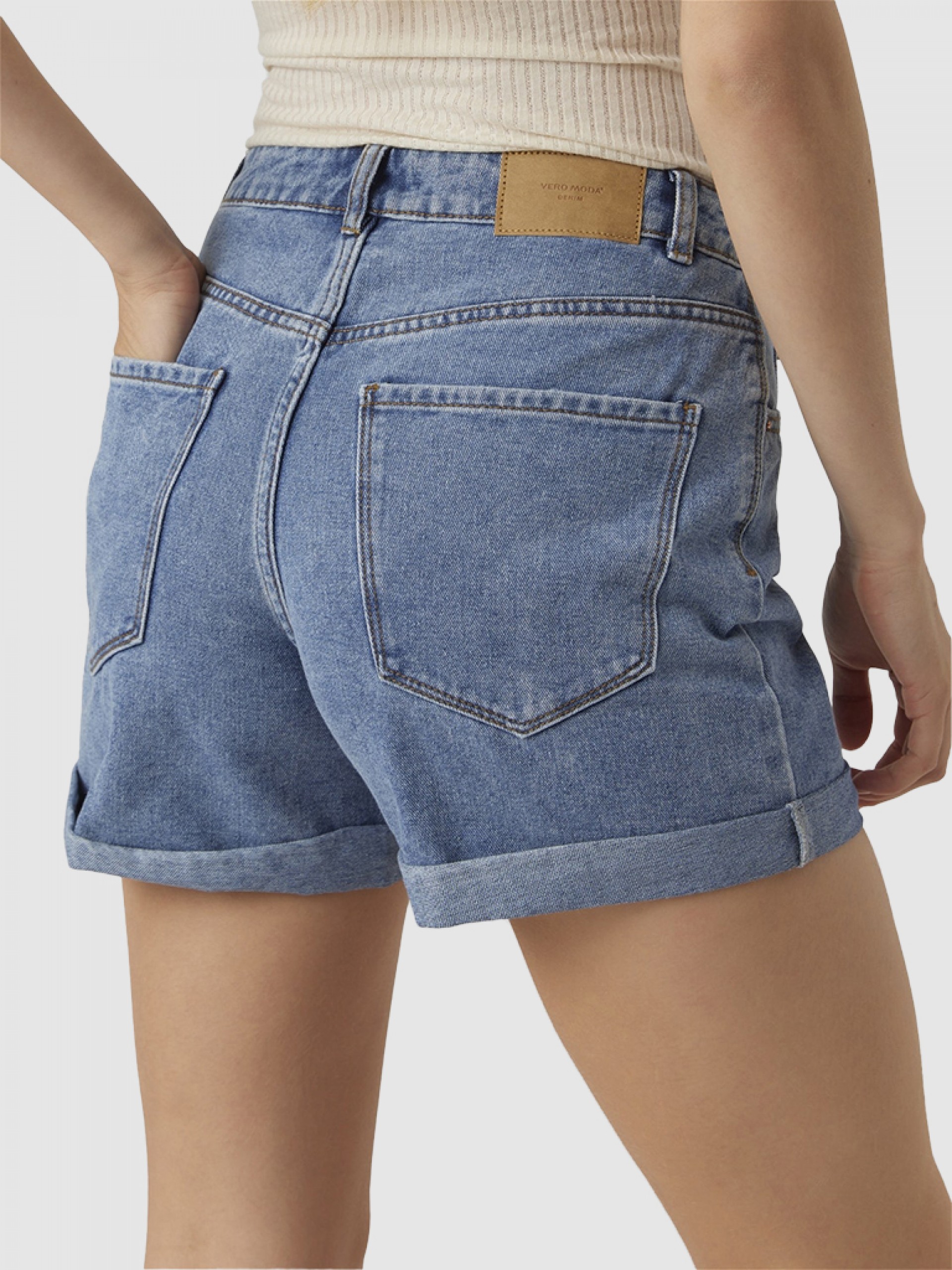 Shorts Woman Vero Moda