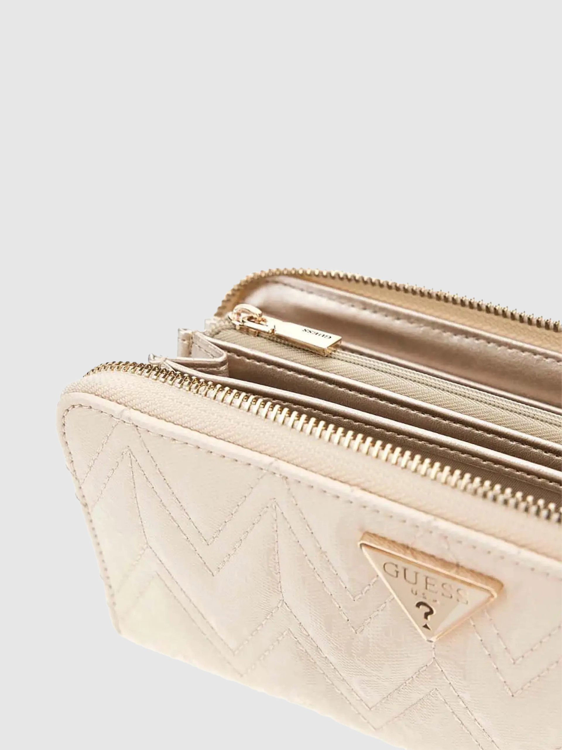 Wallet Woman Guess