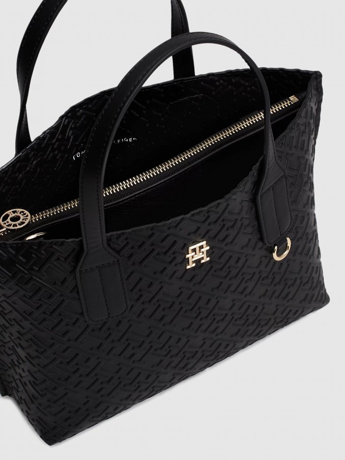 Shoppers Woman Tommy Hilfiger