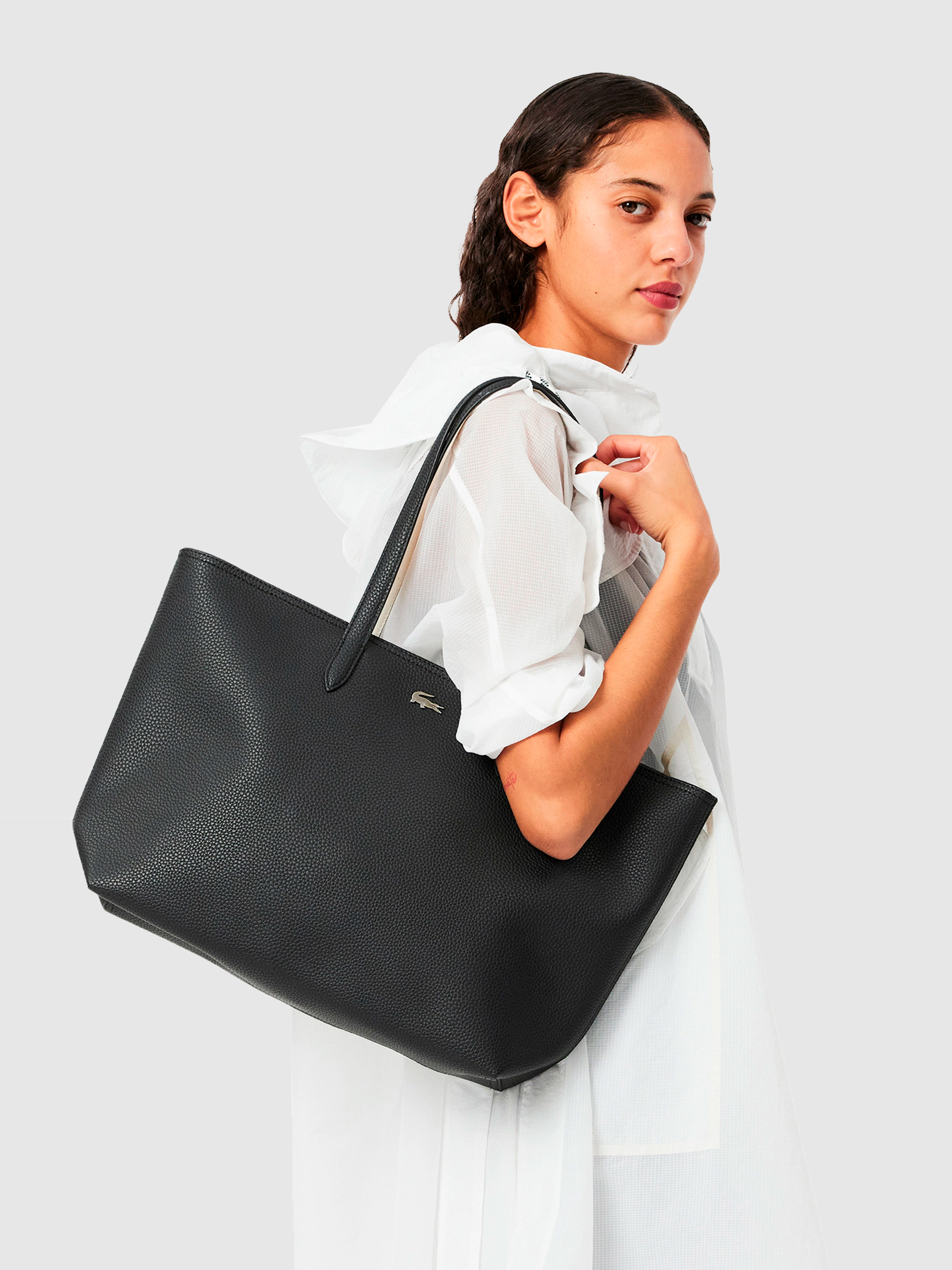 Shoppers Woman Lacoste