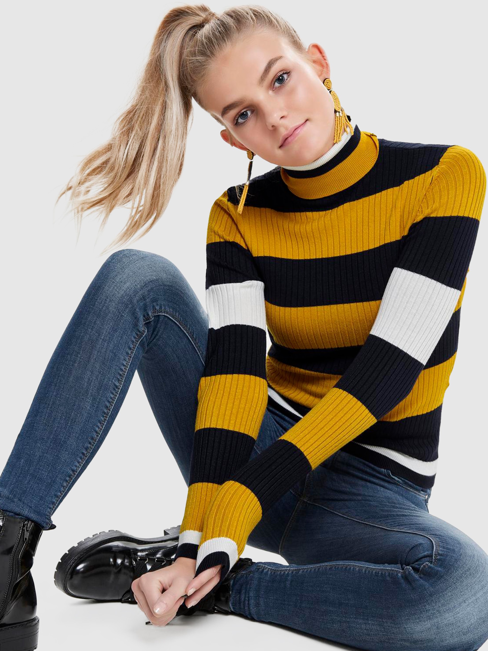Pullover Woman Only