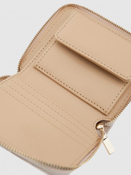 Coin Walle Woman Guess