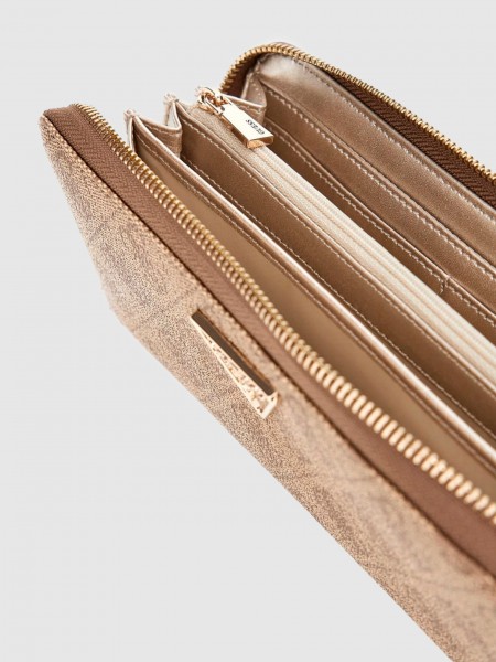 Wallet Woman Guess