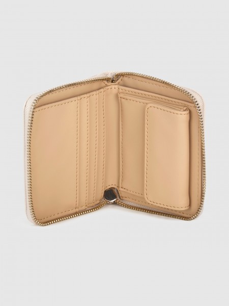 Coin Walle Woman Guess