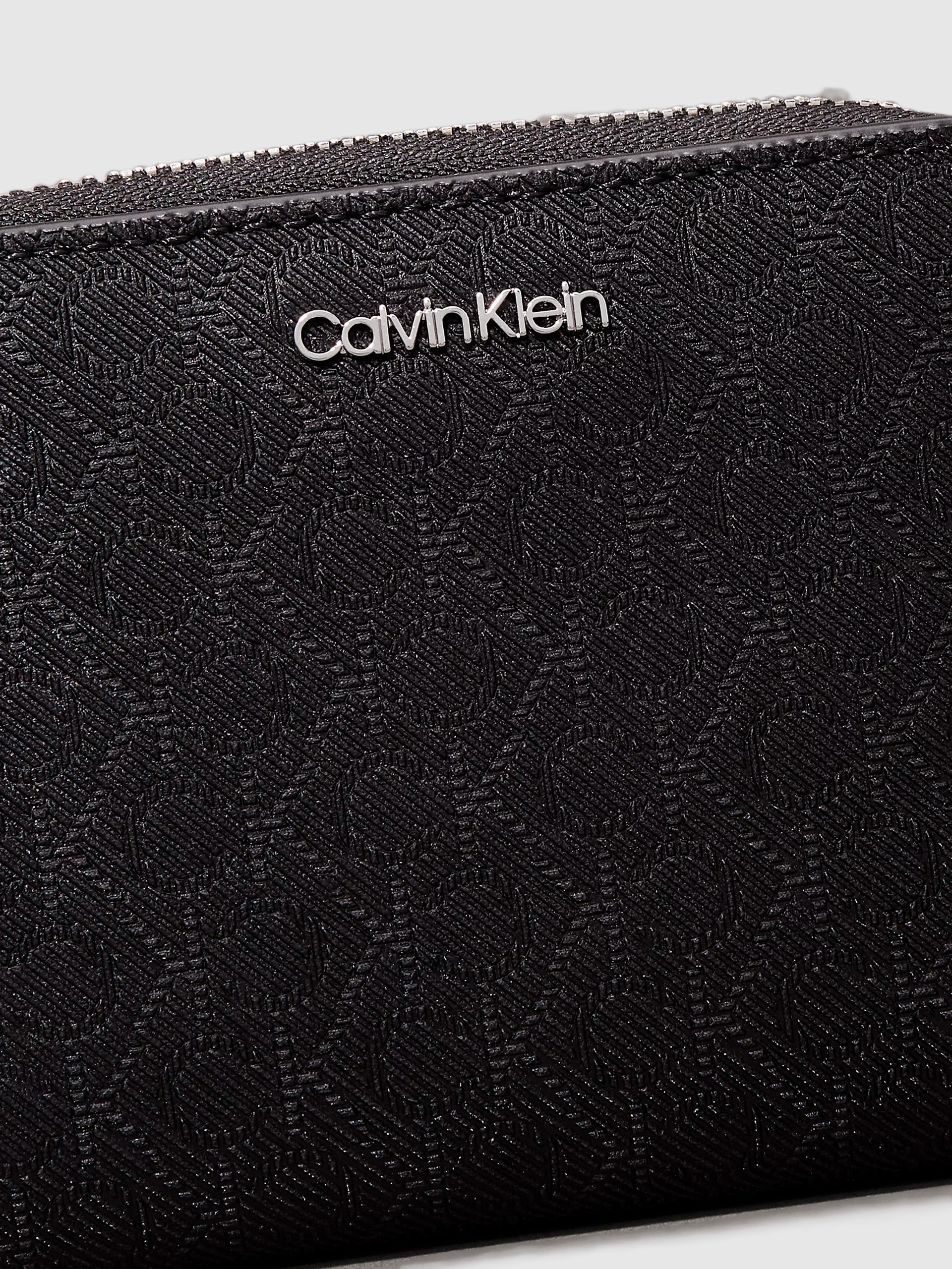 Coin Walle Woman Calvin Klein