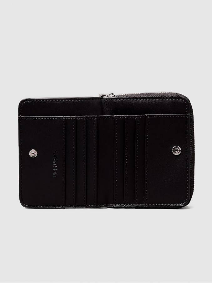 Coin Walle Woman Calvin Klein
