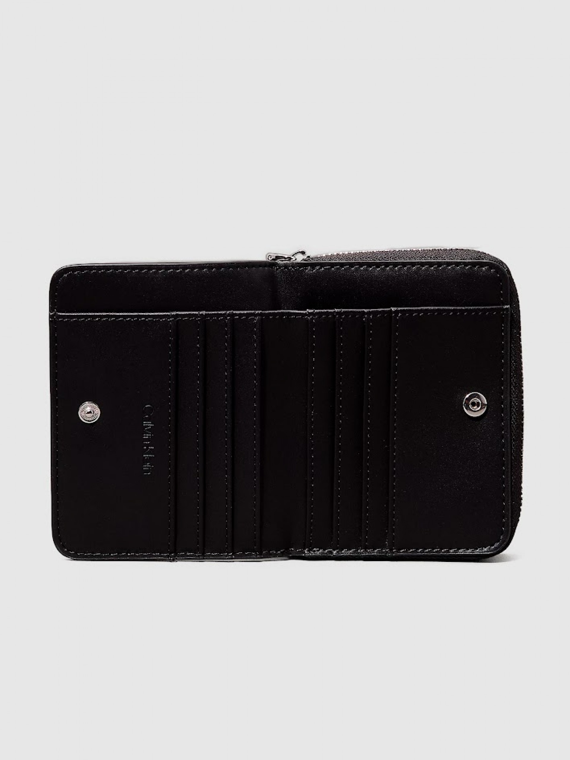 Coin Walle Woman Calvin Klein