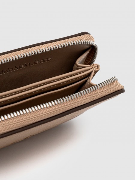 Coin Walle Woman Calvin Klein