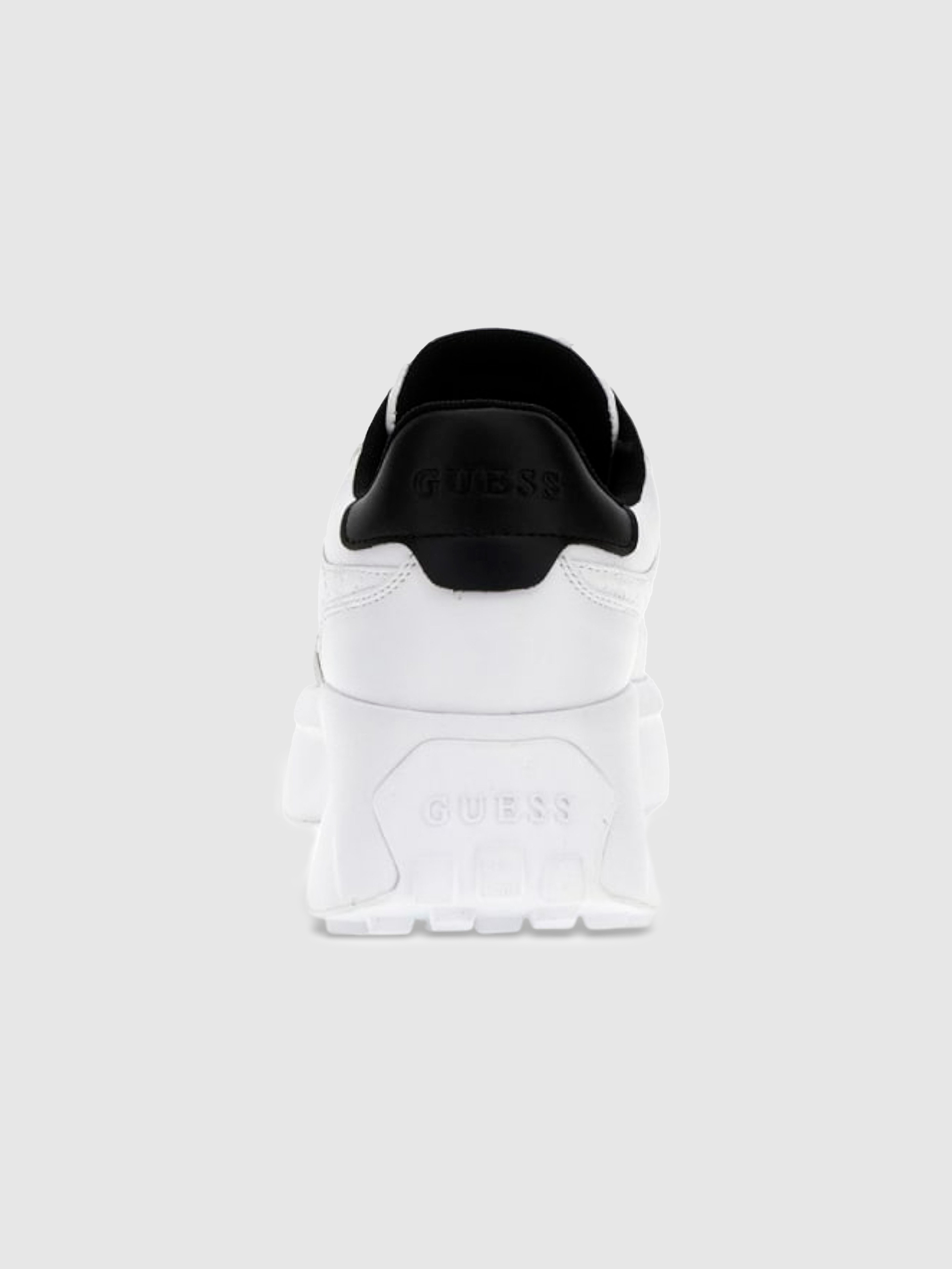 Sneakers Woman Guess