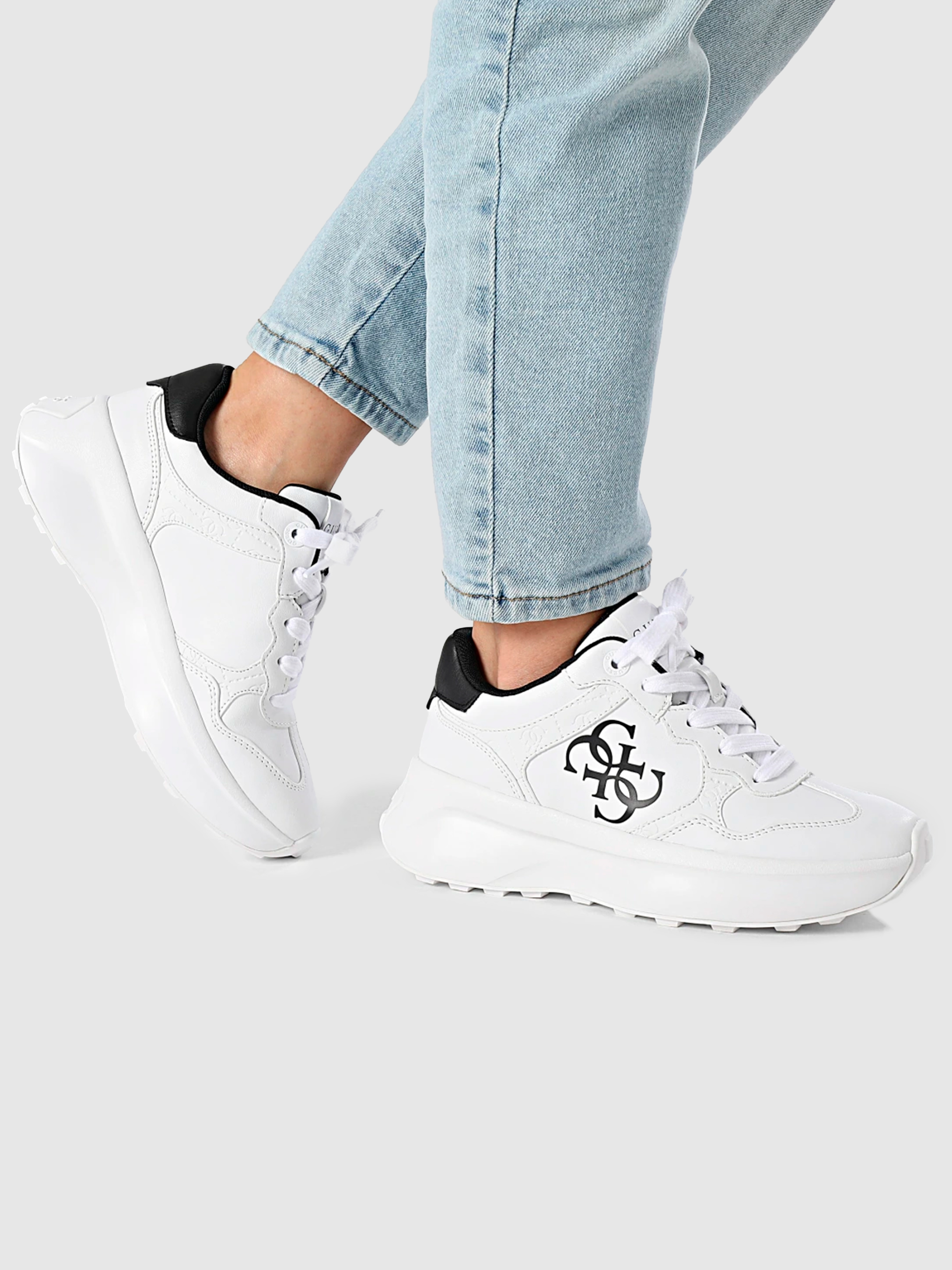Sneakers Woman Guess
