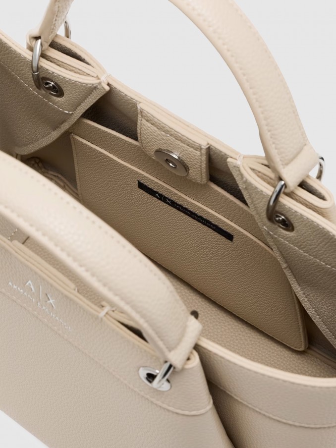 Shoppers Woman Armani Exchange