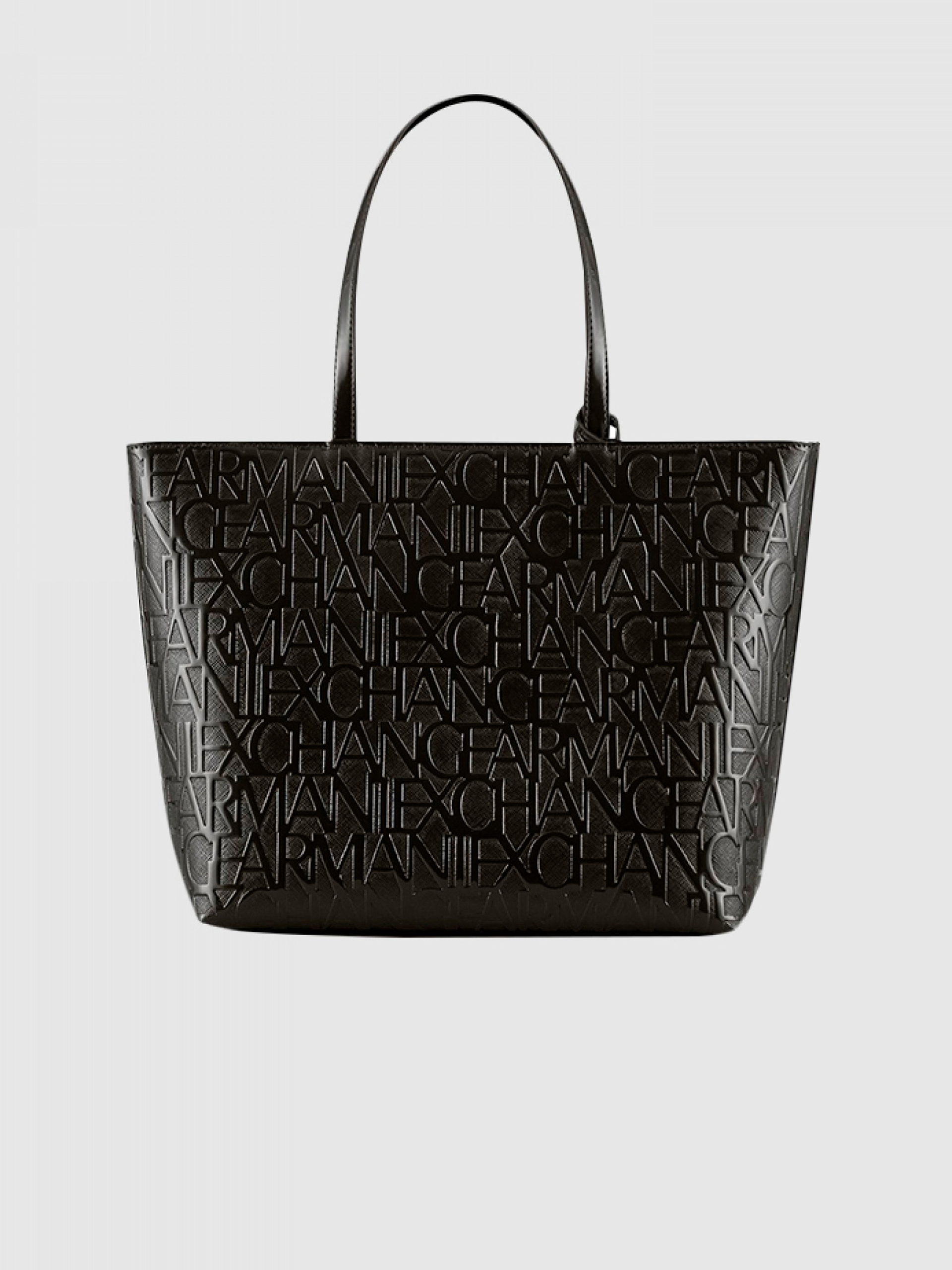 Shoppers Woman Armani Exchange