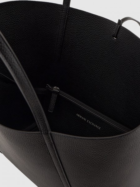 Shoppers Woman Armani Exchange