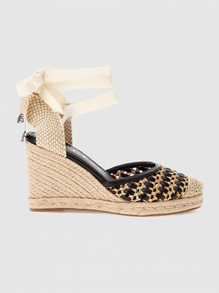 Sandals and Clogs Woman Guess