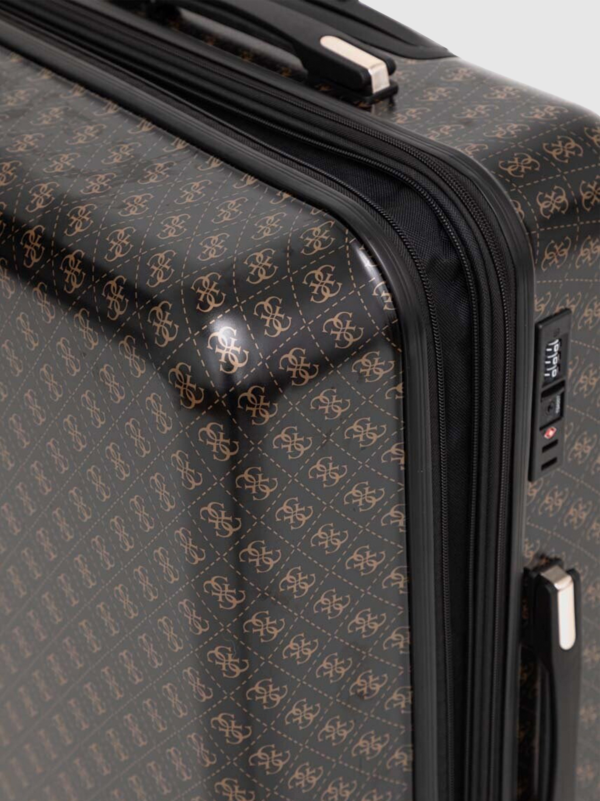 Large Travelling Bag Woman Guess