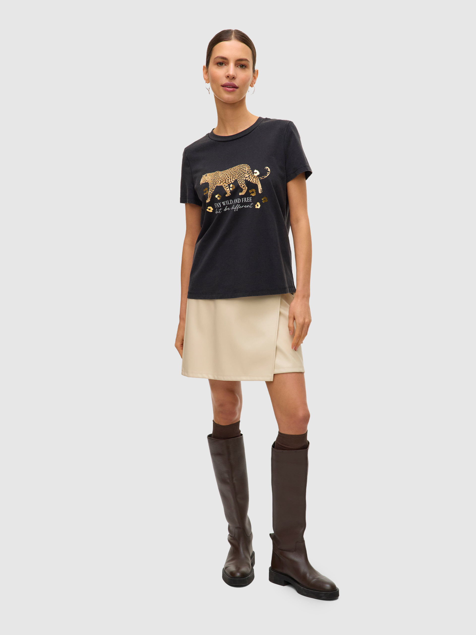 T-Shirt Woman Black With Gold Vero Moda