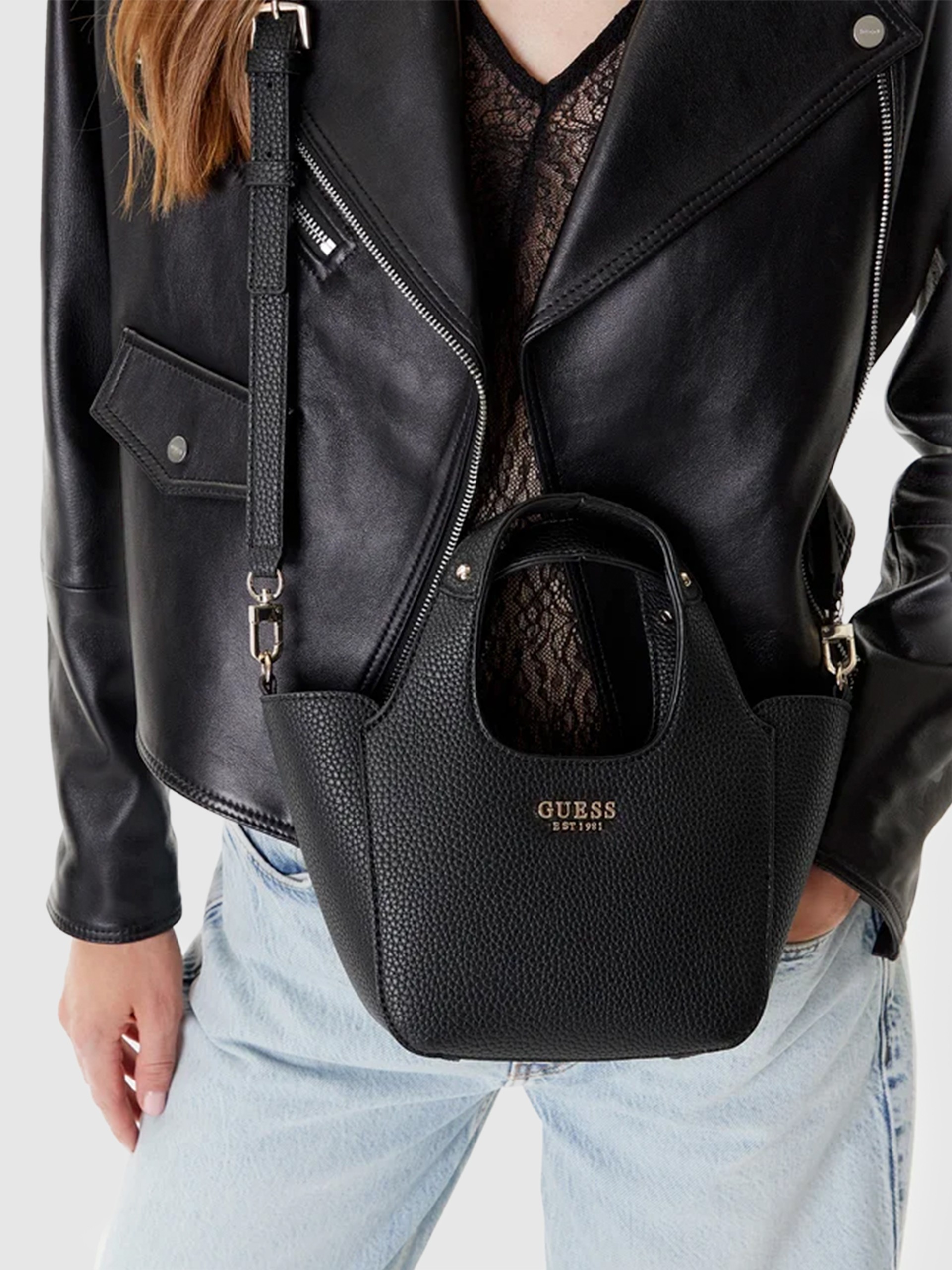 Shoppers Woman Black Guess