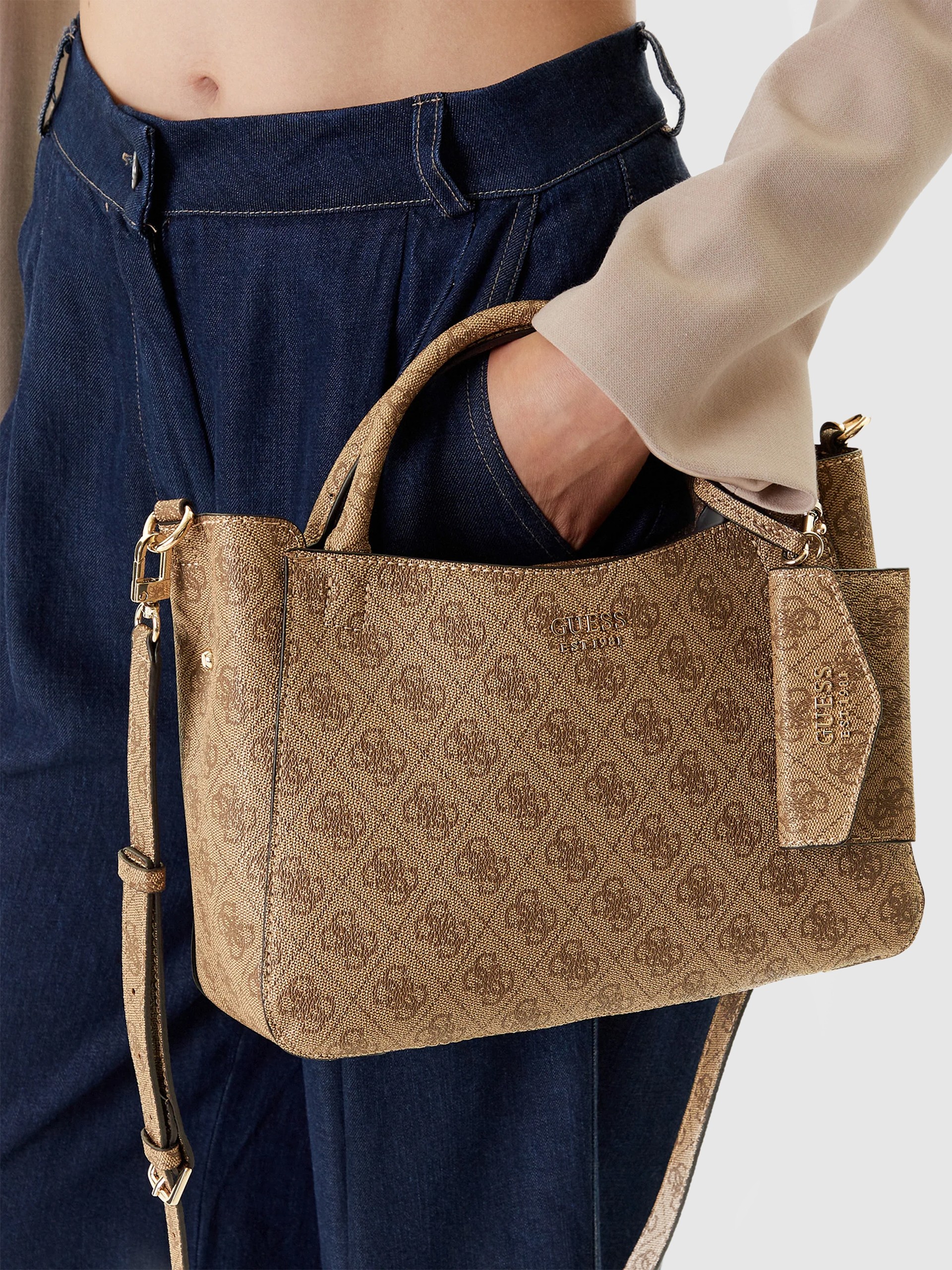 Shoppers Woman Beige Guess