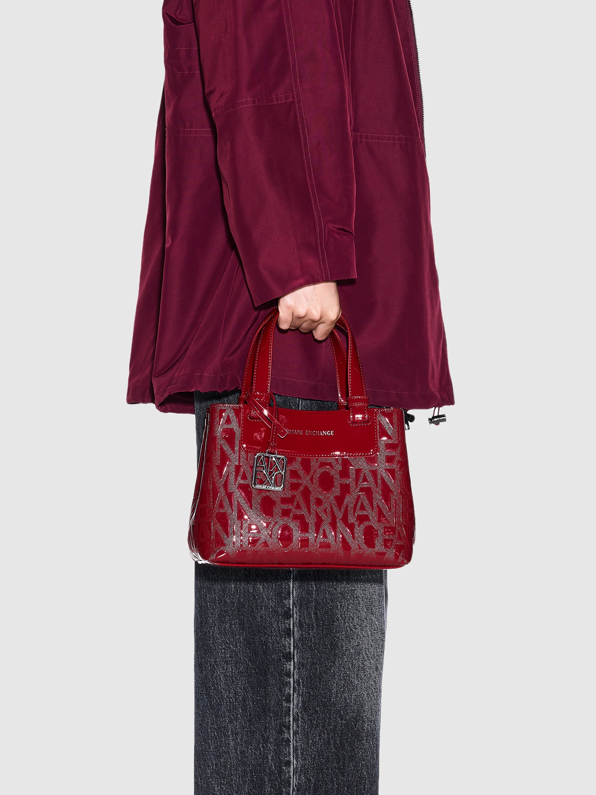 Shoppers Woman Red Armani Exchange