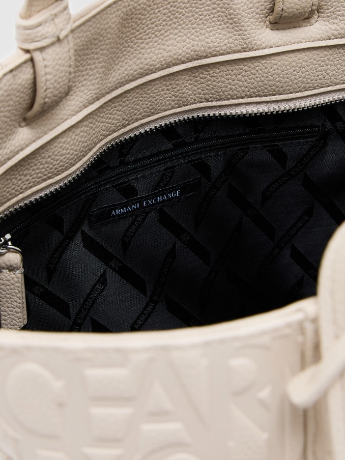 Shoppers Woman Cream Armani Exchange