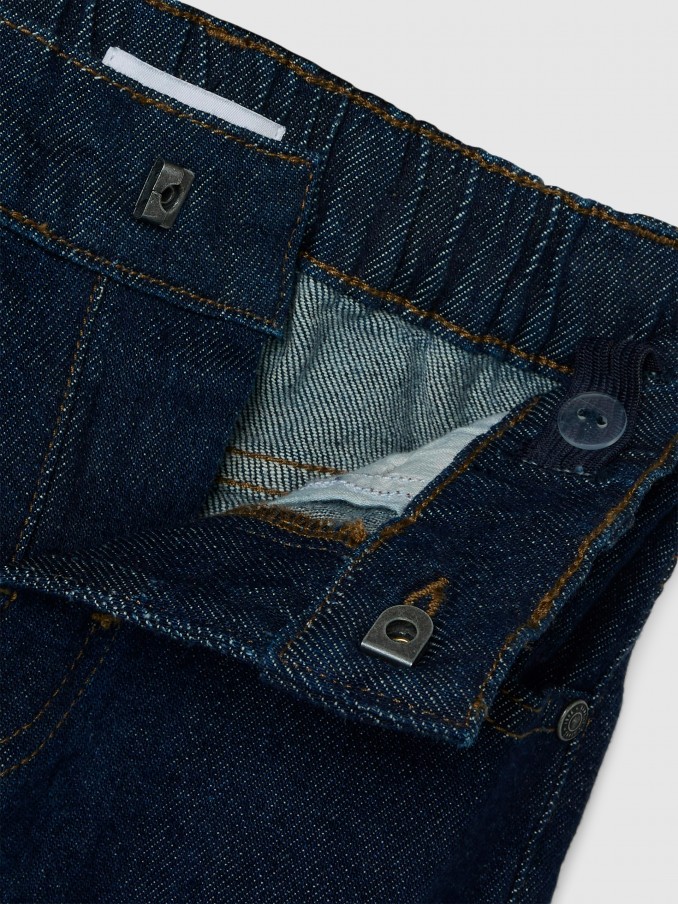 Calas Menino Name It