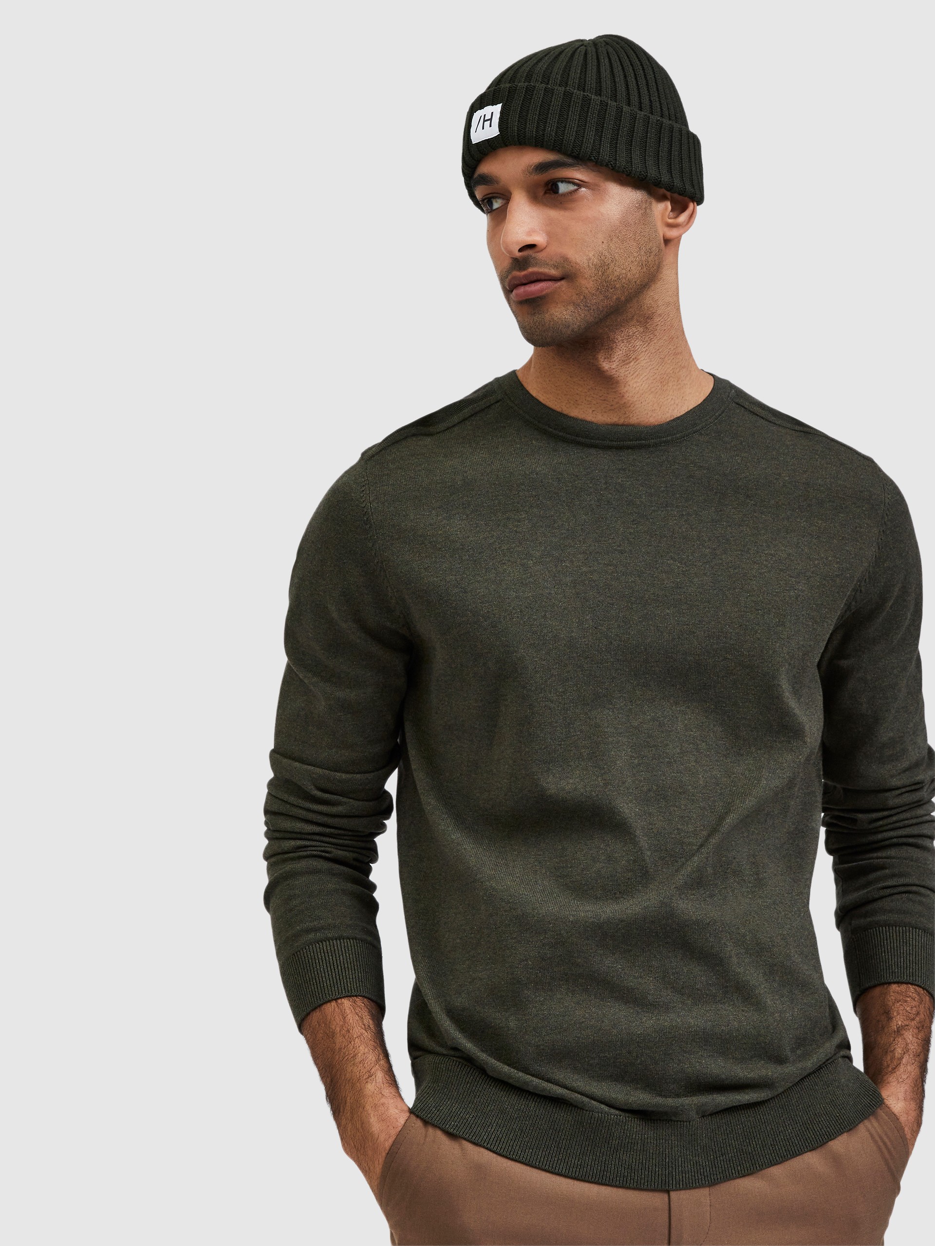 Knitwear Man Selected