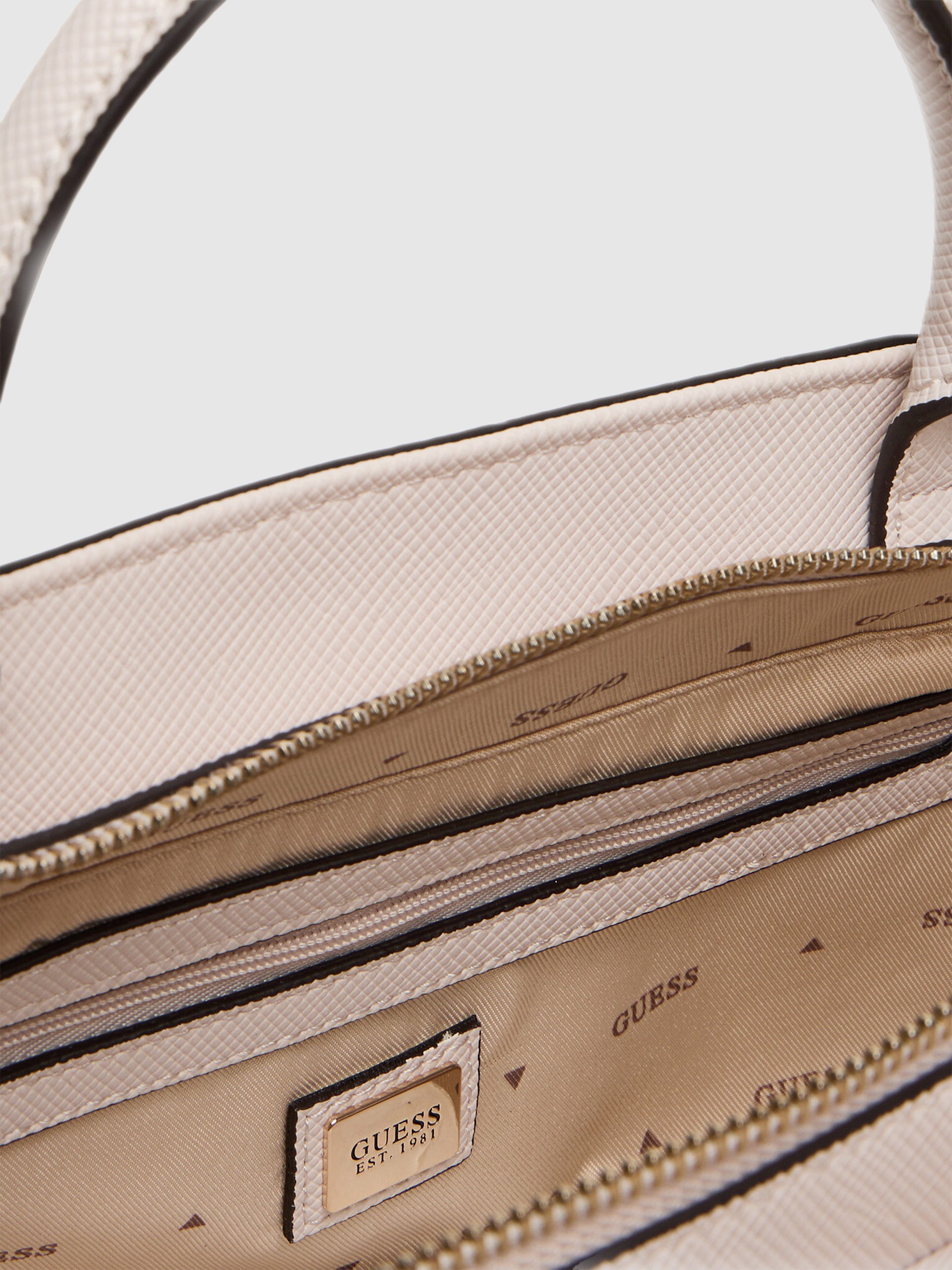 Shoppers Woman Cream Guess