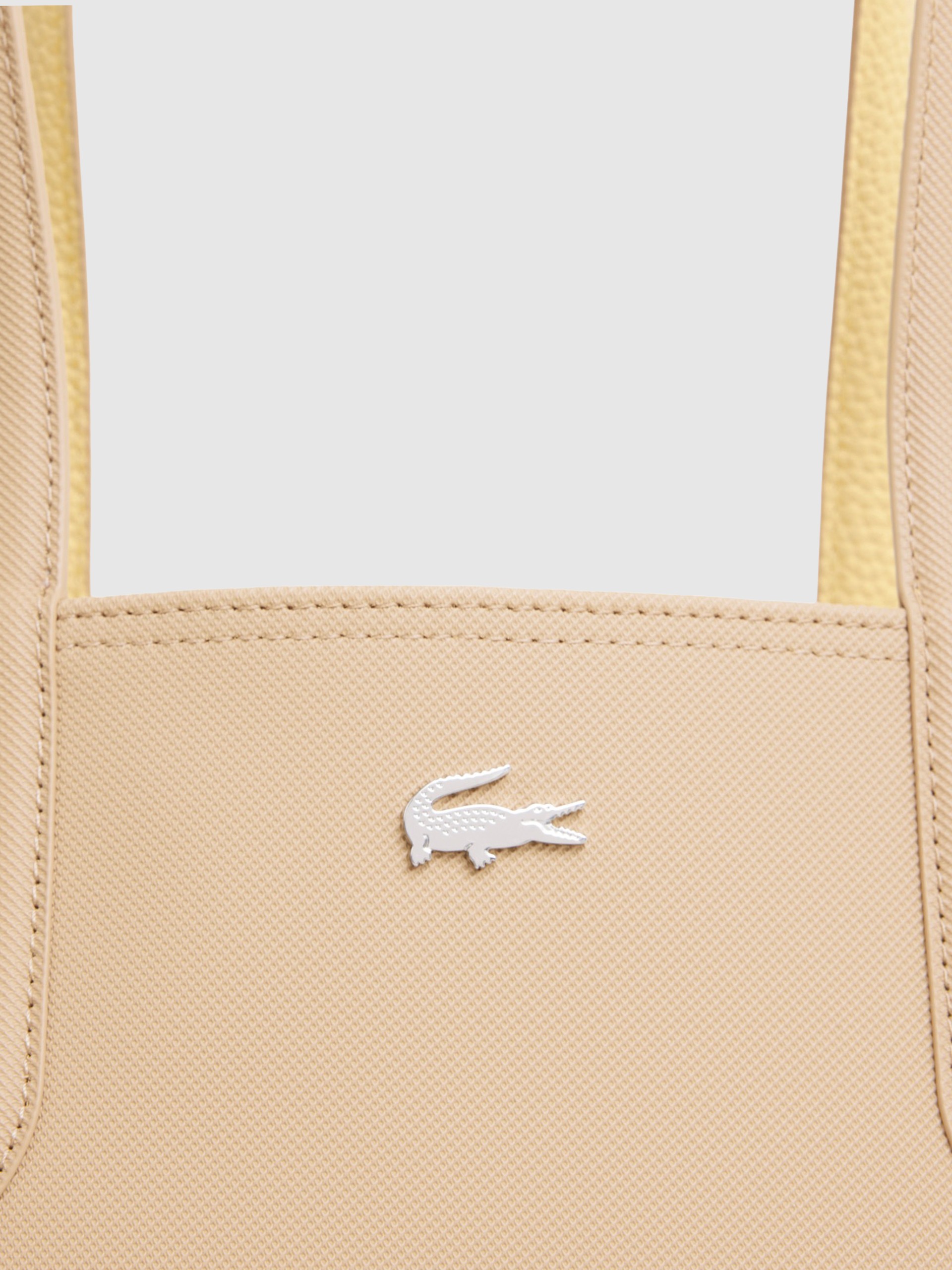 Shoppers Woman Lacoste