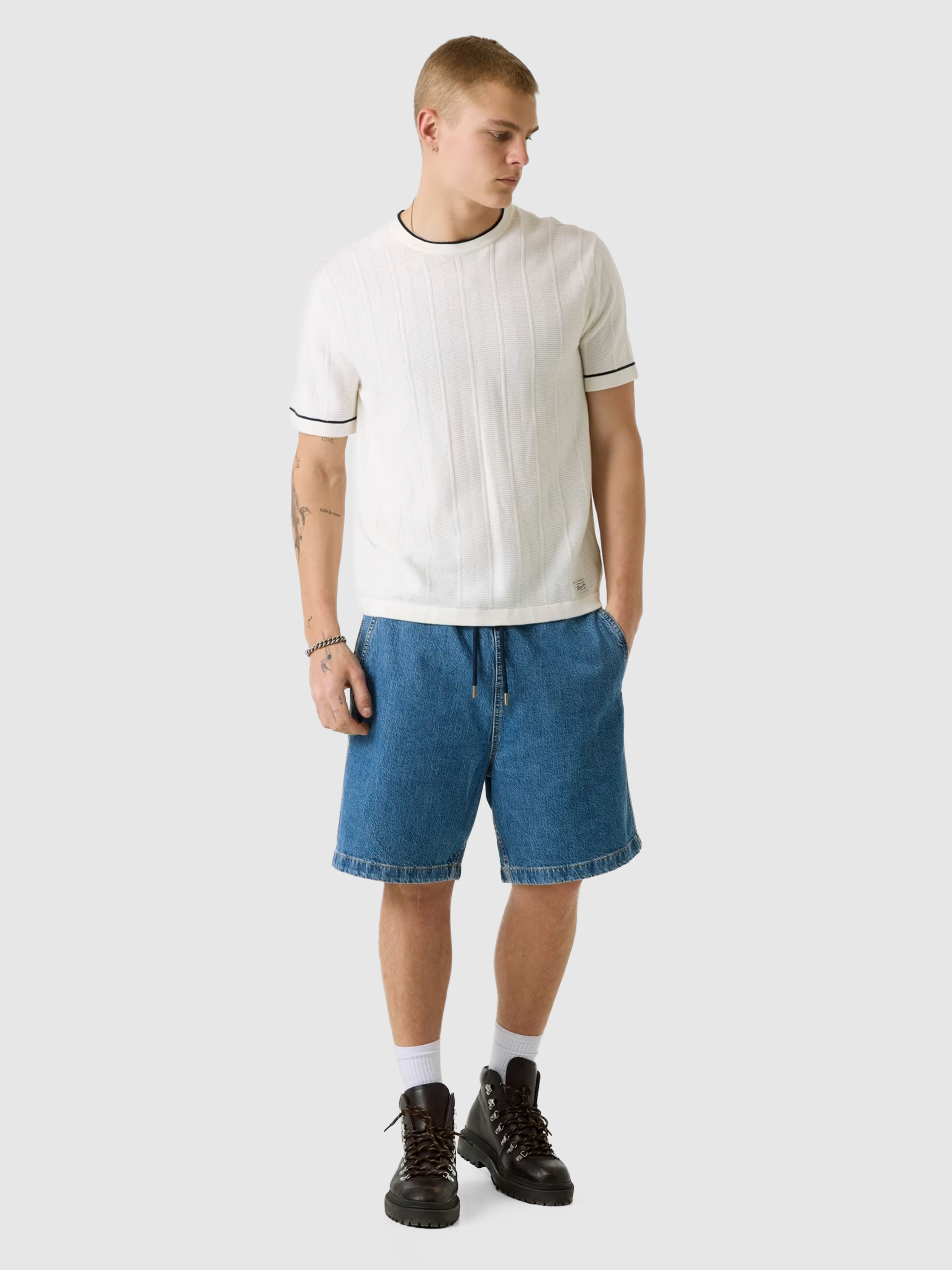 Camiseta Hombre Crema Guess Jeans