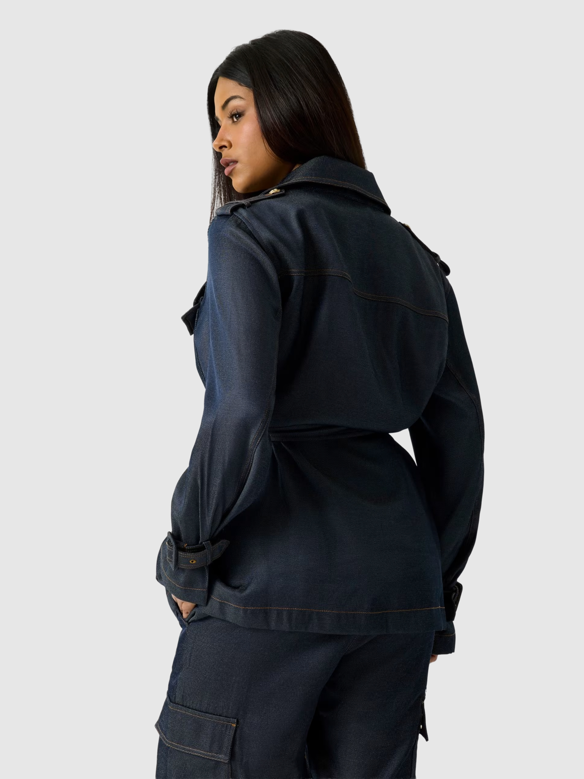 Trench Guess Mulher Regine Short Fluid Trench