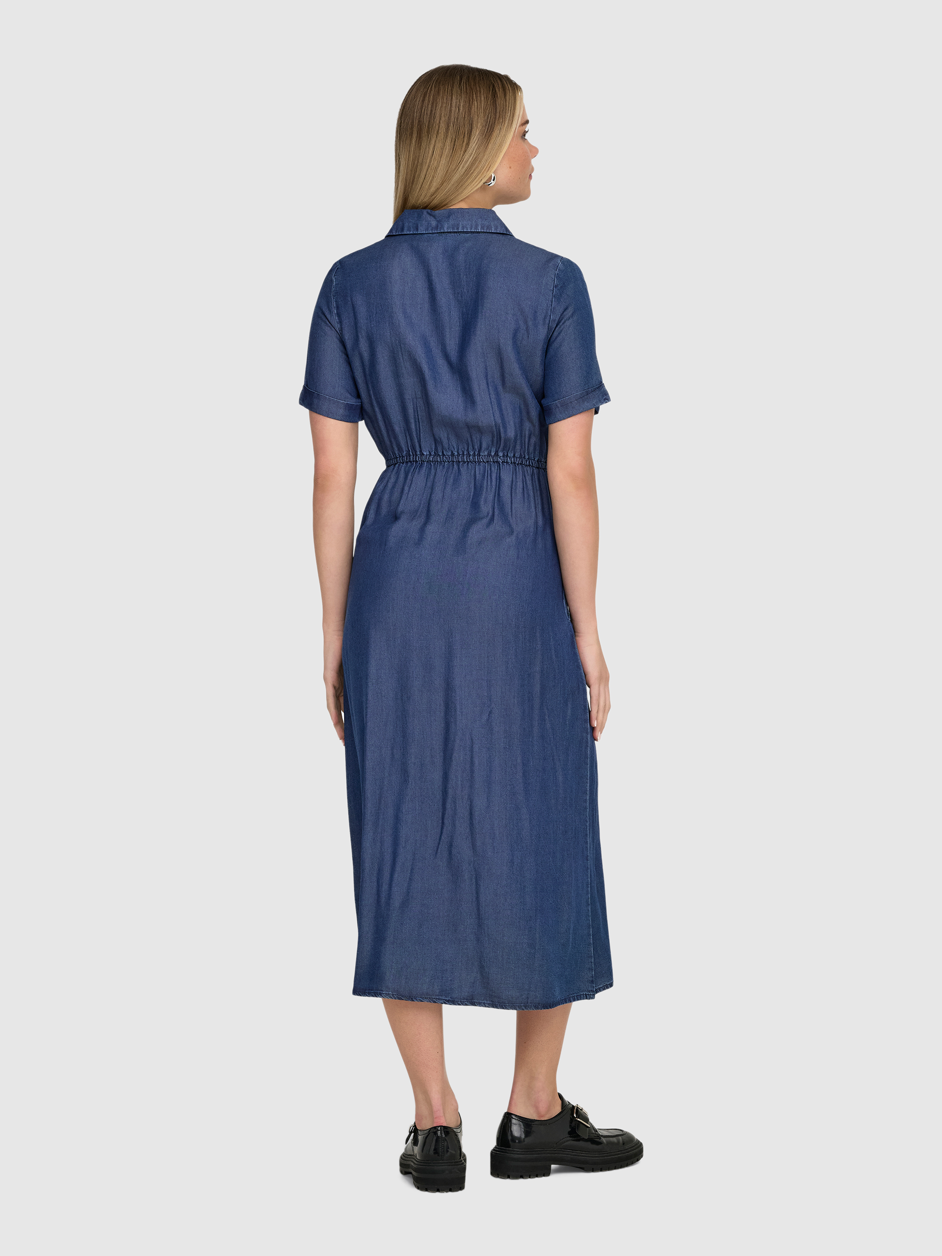 Dress Man Dark Jeans Only