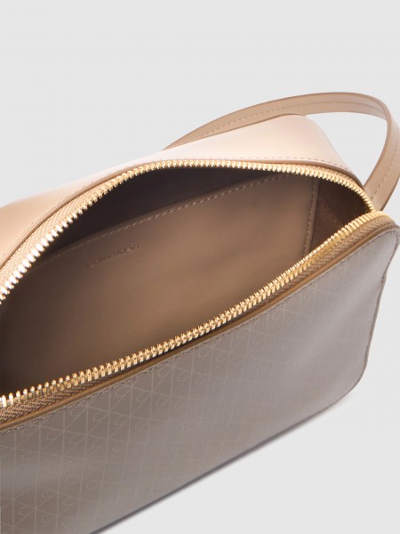 Mala Calvin Klein Mulher Emblem Aop Elongated Camera Bag Mala Calvin Klein Mulher Emblem Aop Elongated Camera Bag