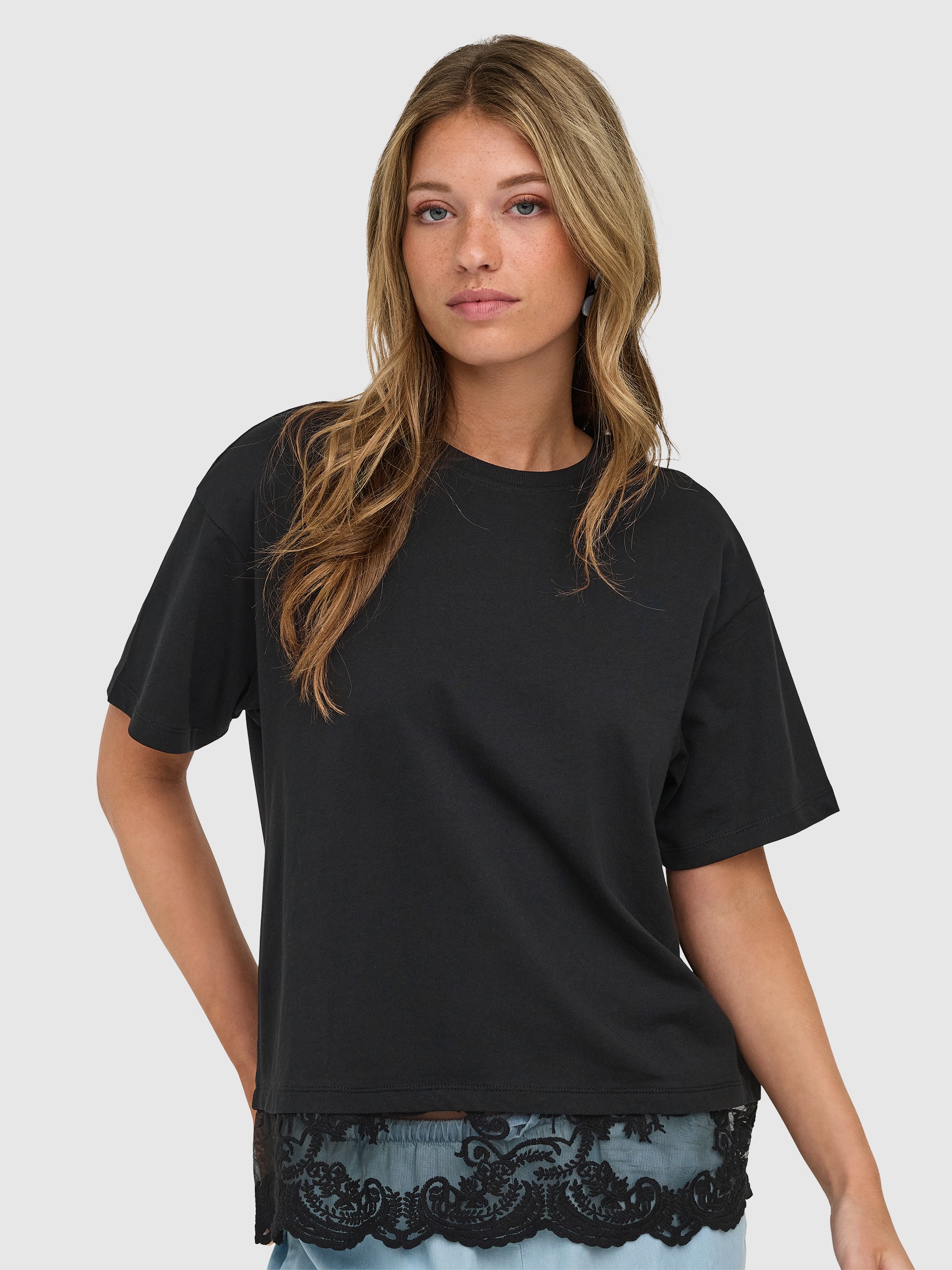 T-Shirt Woman Black Only