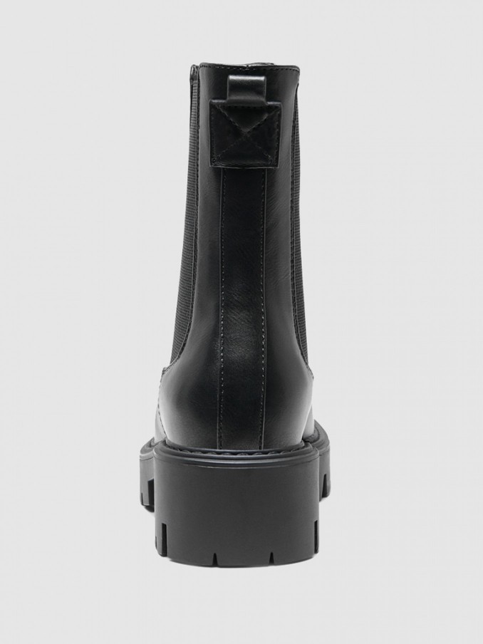 Boots Woman Only