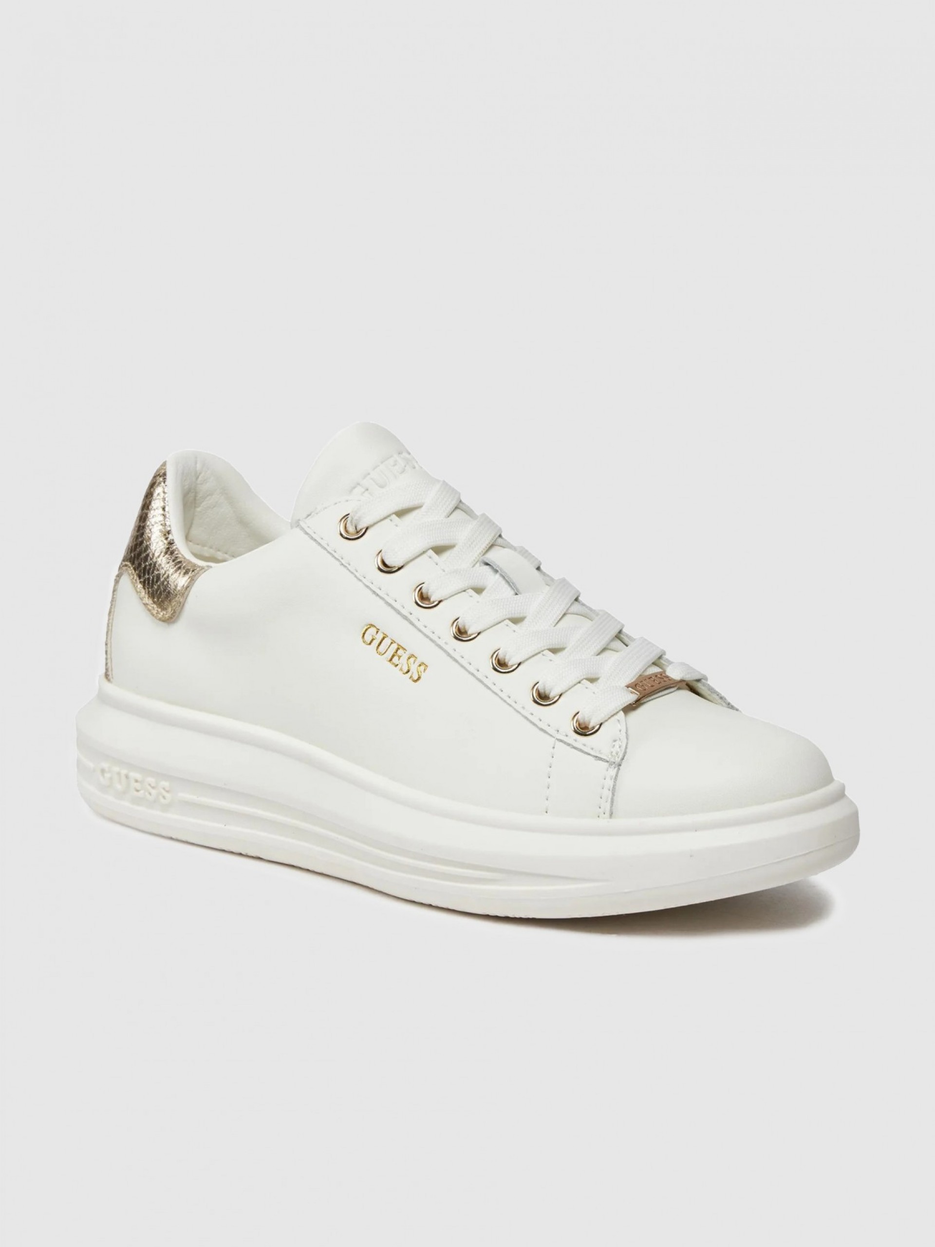 Sneakers Woman Guess