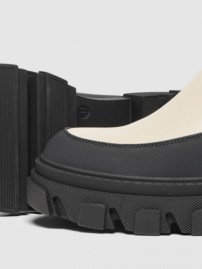 Boots Woman Only