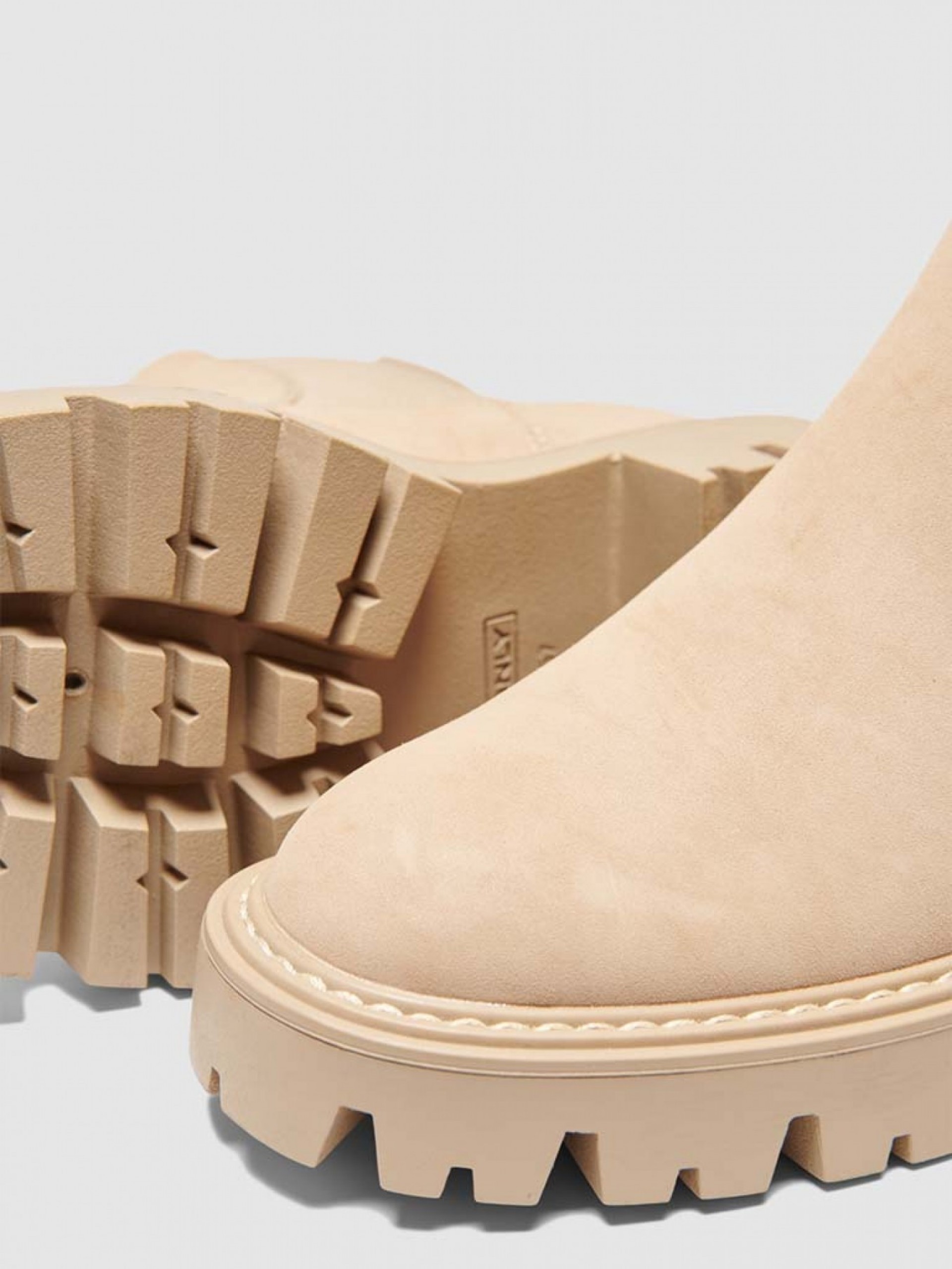 Boots Woman Only