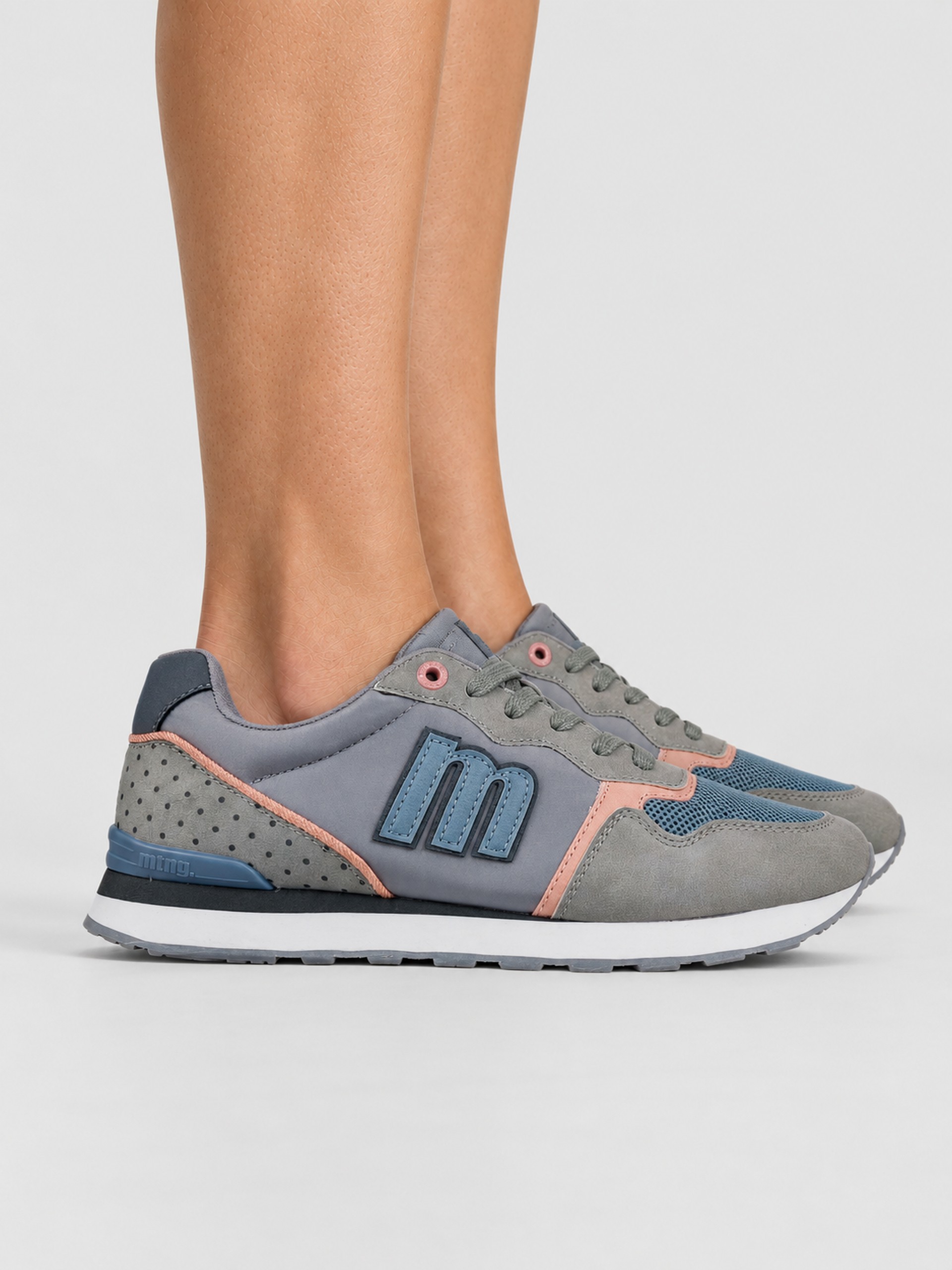 Sneakers Woman Mtng