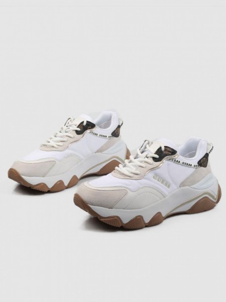 Sneakers Woman Guess