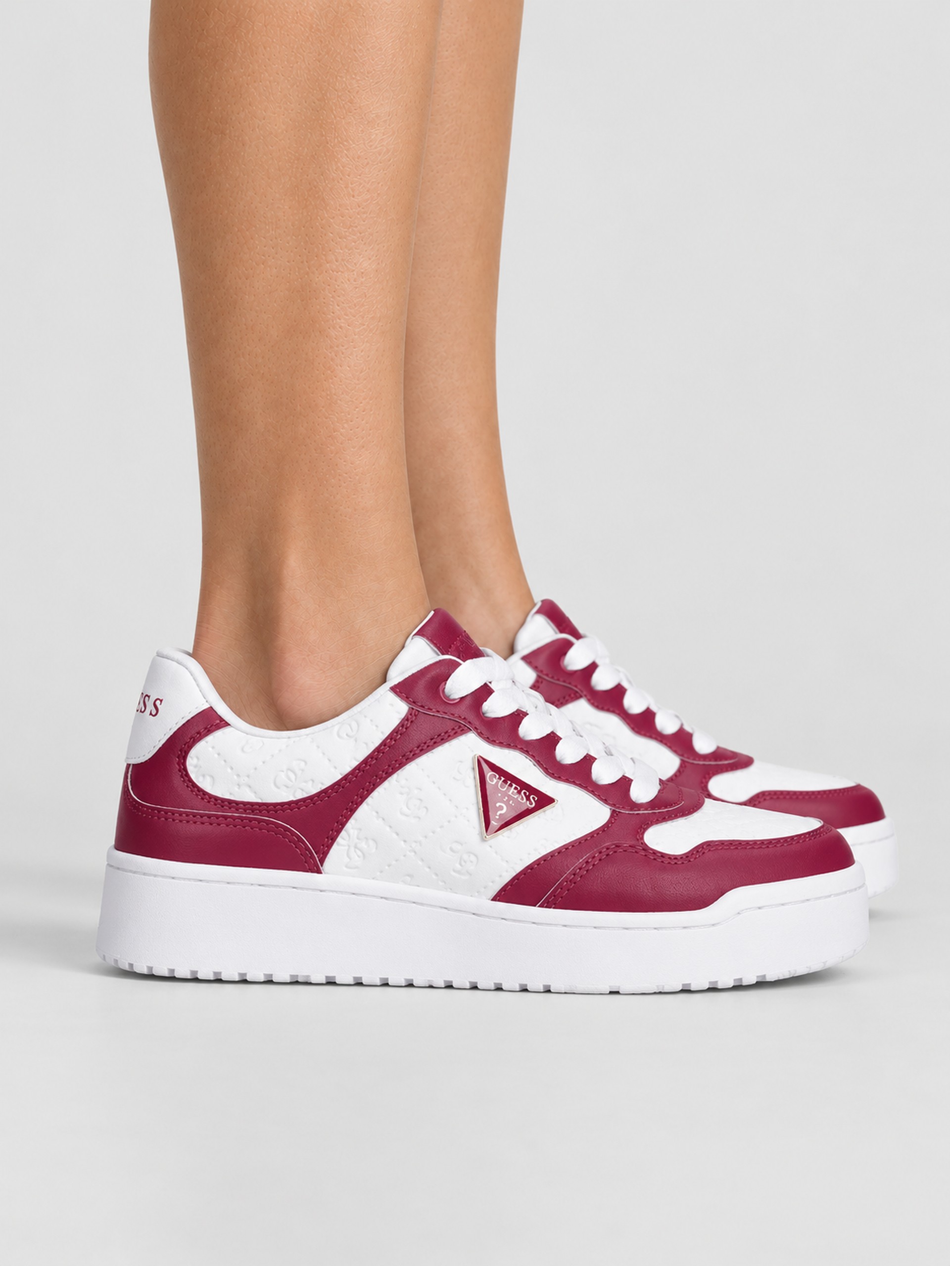 Tenis Mujer Guess